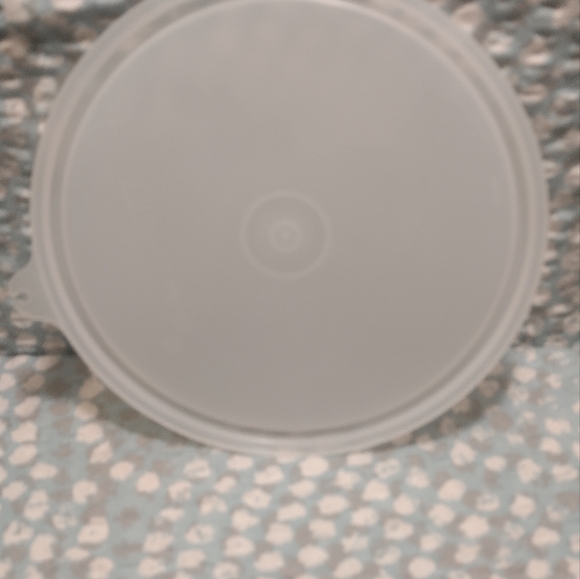 Tupperware Replacement Lids mold number 227-43 and 227-28 - Picture 3 of 3